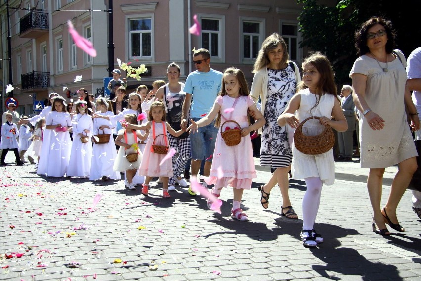 Boże Ciało w Lublinie. Procesje przeszły przez miasto (ZDJĘCIA)