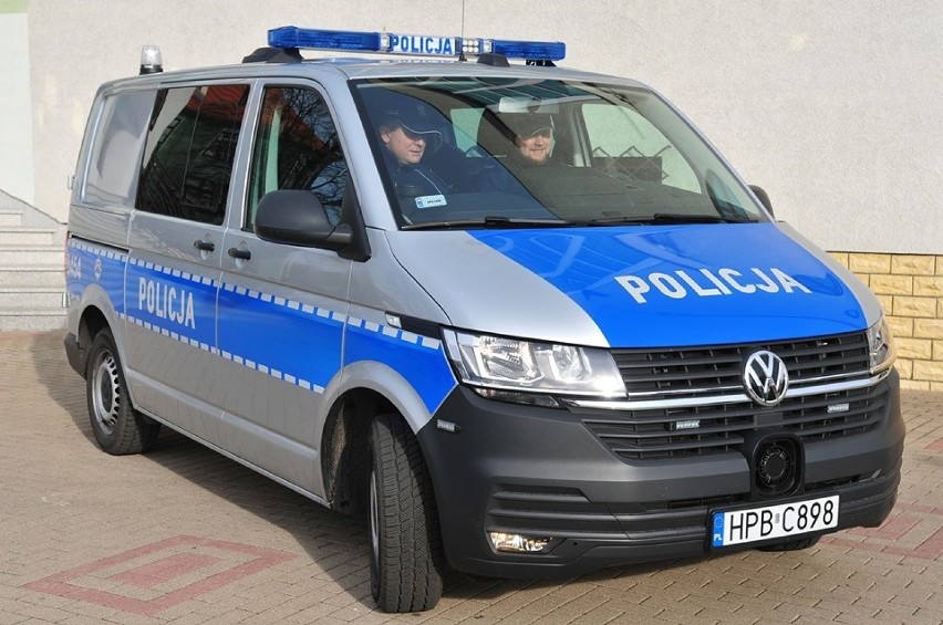 Nowy radiowóz dla świdnickiej policji. Miasto dołożyło 90 tys. złotych (FOTO) 