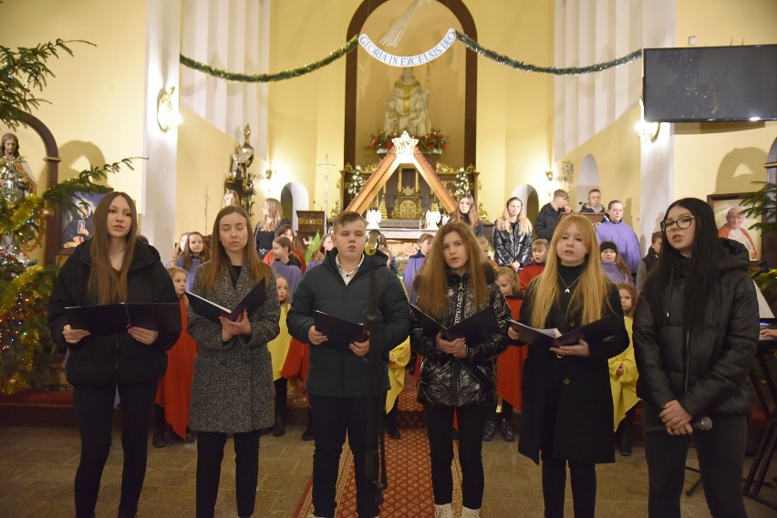 Koncert kolęd i pastorałem w Dubinie (21.01.2023)