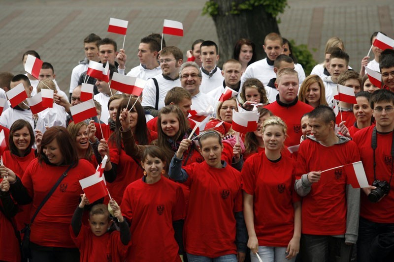 Głogów: Dzień flagi(ZDJĘCIA)