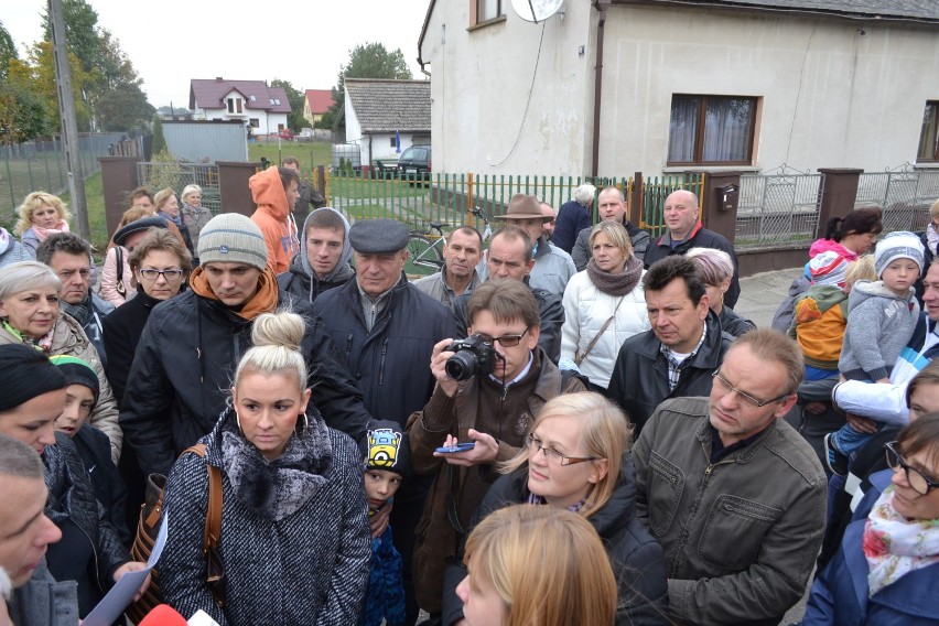 Mieszkańcy Wojnowic protestują przeciw budowie wiatraków [WIDEO]