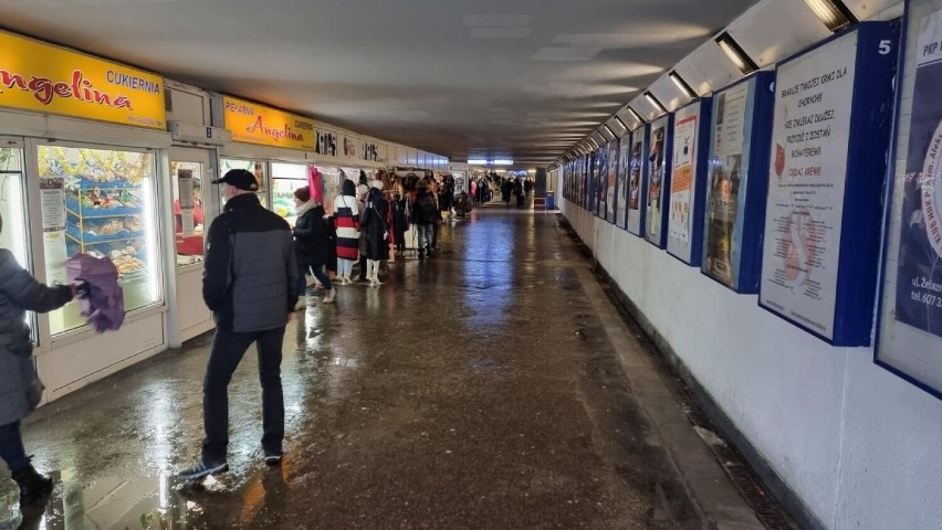 Tunel pod dworcem kolejowym w Kielcach znów otwarty dla podróżnych. Zobacz zdjęcia