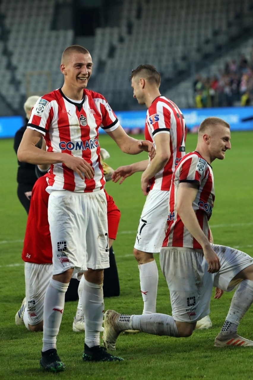 Tak cieszyli się piłkarze Cracovii po awansie do eliminacji...