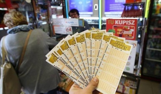 Dokładnie 171 850 zł złotych zgarnie gracz, który zakupił kupon na grę Eurojackpot przy ulicy Wojska Polskiego 81 w Świeciu