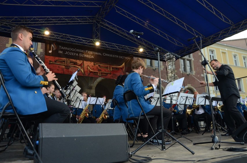 Sukces Miejskiej Młodzieżowej Orkiestry Dętej działającej w lublinieckim MDK w XI Tarnogórskim Festiwalu Orkiestr Dętych [ZDJĘCIA]
