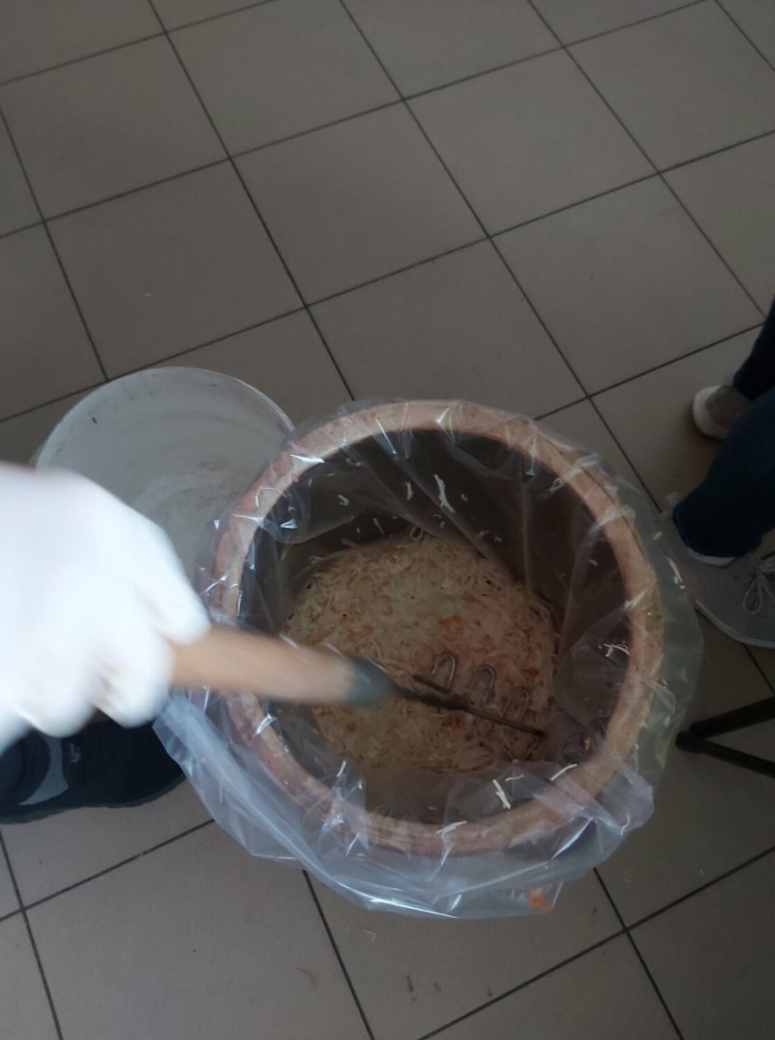 Warsztaty kulinarno-integracyjne "Chlebem i solą" w Młynisku ZDJĘCIA