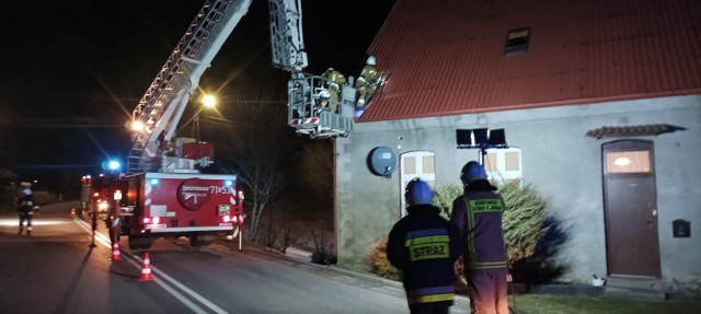 Jak informują nasi strażacy, odnotowano już kilka zdarzeń związanych z wietrzną pogodą w powiecie lęborskim.