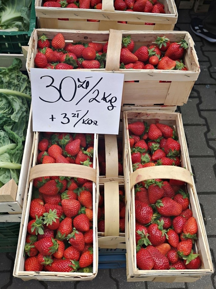Ceny warzyw i owoców na targowiskach....