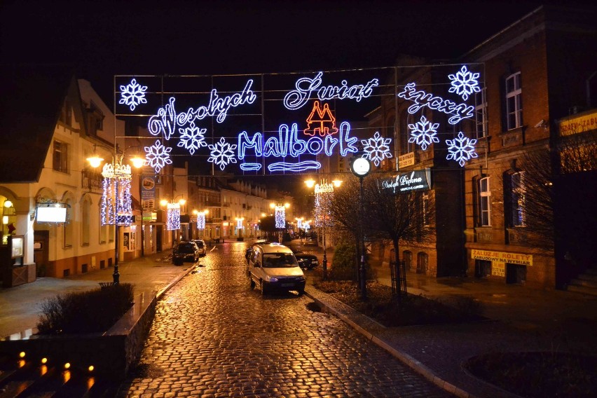 Świąteczne iluminacje w Malborku [ZDJĘCIA]. Tak wygląda miasto przed Bożym Narodzeniem