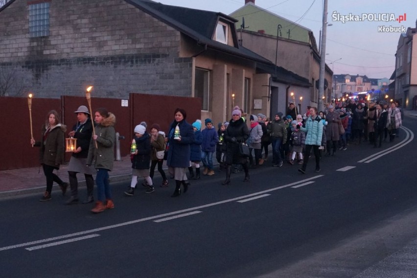 Betlejemskie Światło Pokoju trafiło do kłobuckich stróżów prawa [ZDJĘCIA]