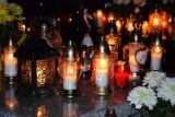 Ostrów Wielkopolski: Zaduszki koncert na cmentarzu przy ulicy Bema