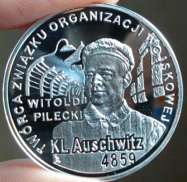 Srebrna moneta wyemitowana przez NBP na wniosek Fundacji Paradis Judaeorum