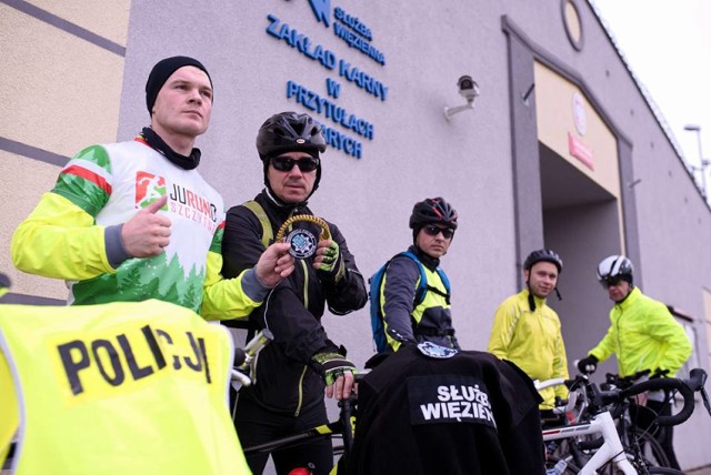 Po raz pierwszy sztafeta "Mundur na rowerze" ruszyła w Polskę rok temu