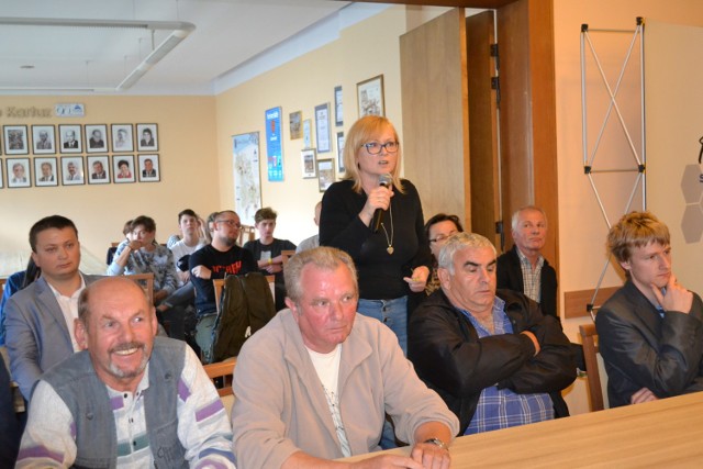 Zwolennicy i przeciwnicy planowanej inwestycji w Gaju Świętopełka spotkali się z burmistrzem, by omówić szczegóły.