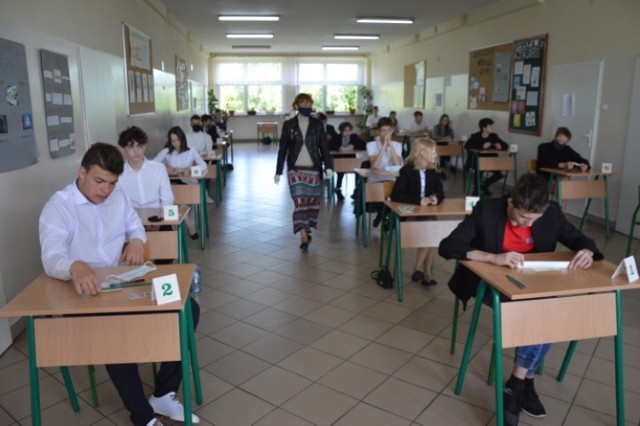 Egzamin ósmoklasisty 2021 w Szkole Podstawowej nr 12 w Zduńskiej Woli – matematyka