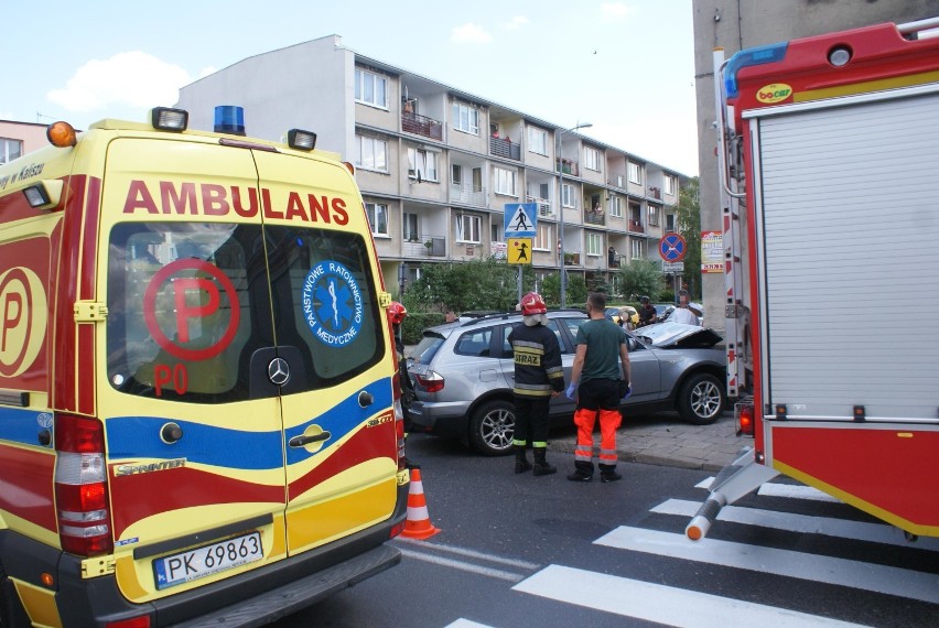 Wypadek na skrzyżowaniu ulic Młynarskiej i Staszica w...