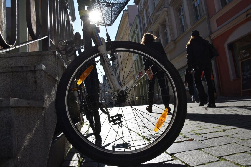 Czy po zielonogórskim deptaku powinny jeździć rowerzyści? -...