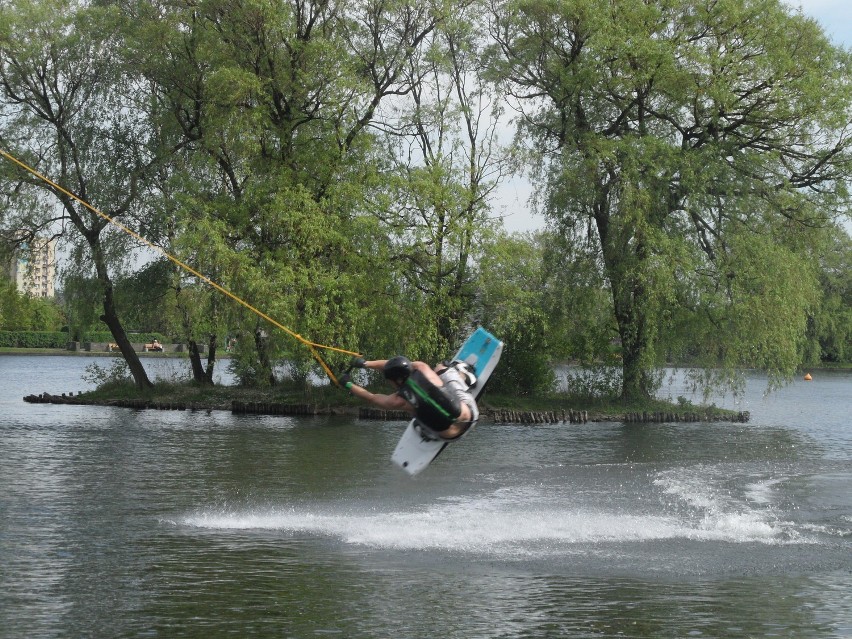 Świętochłowice: Od 11 maja na Skałce w pełni działa wakeboard. Zobacz zdjęcia z pierwszego dnia!