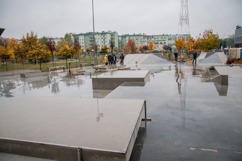 Tak wygląda największy skatepark w Warszawie. Powstał na...