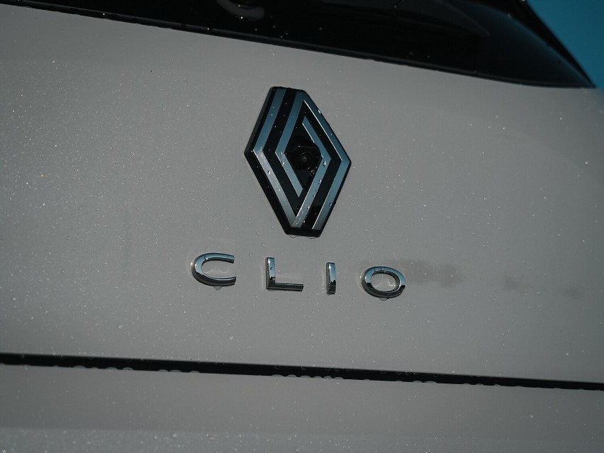 Hybrydowe Renault Clio w wersji hybrydowej E-Tech jest...
