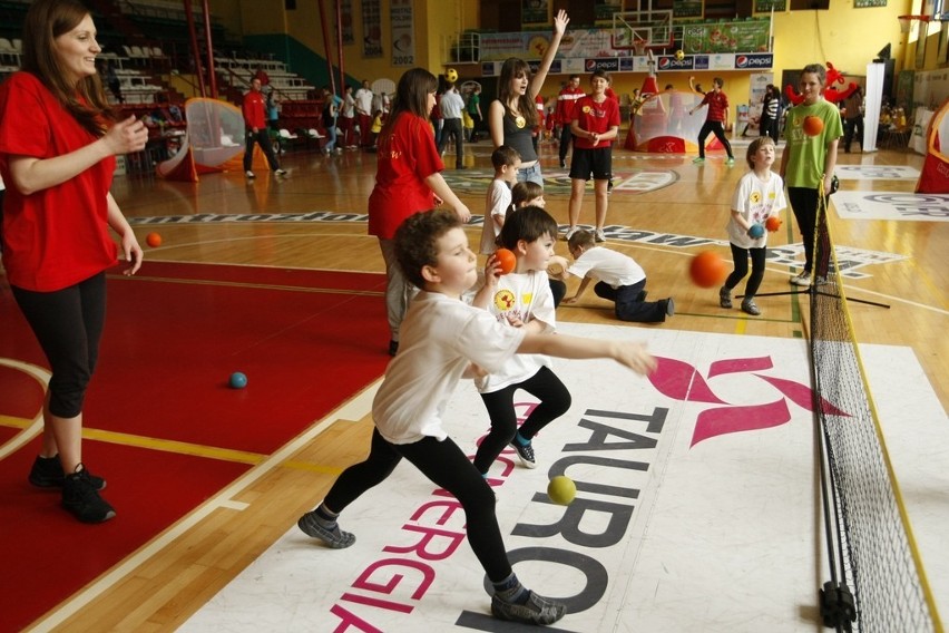 Przedszkoliada Tour 2013: Wrocławskie przedszkolaki lubią sport (MNÓSTWO ZDJĘĆ)