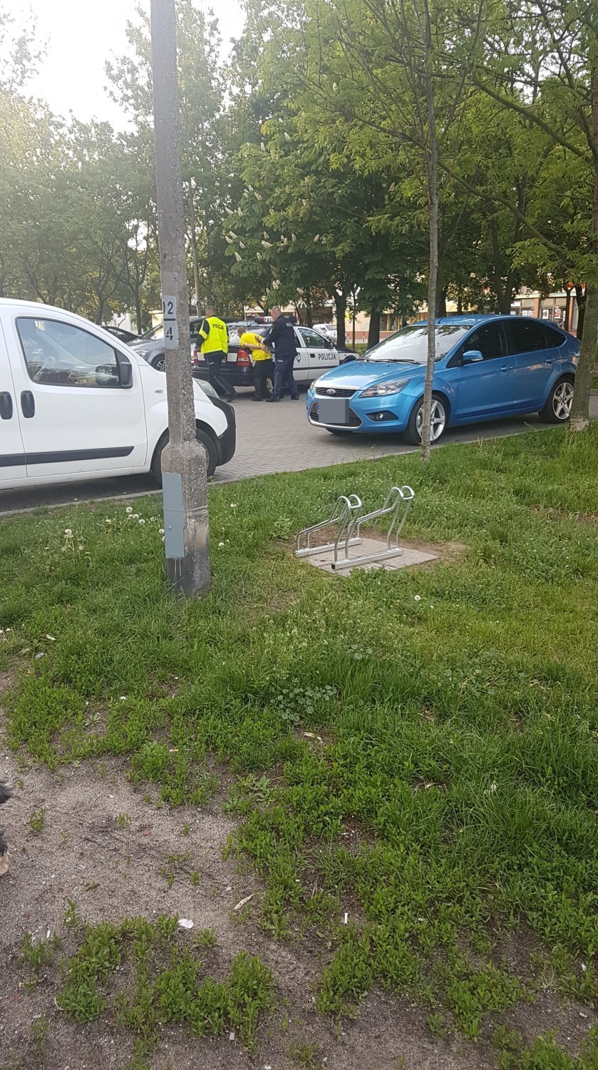 23-latek awanturował się na ulicy Żytniej we Włocławku i znieważył policjantów. Miał 2,5 promila alkoholu