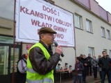 Gmina Darłowo. Gorący protest mieszkańców przed UG Darłowo FILMY wideo