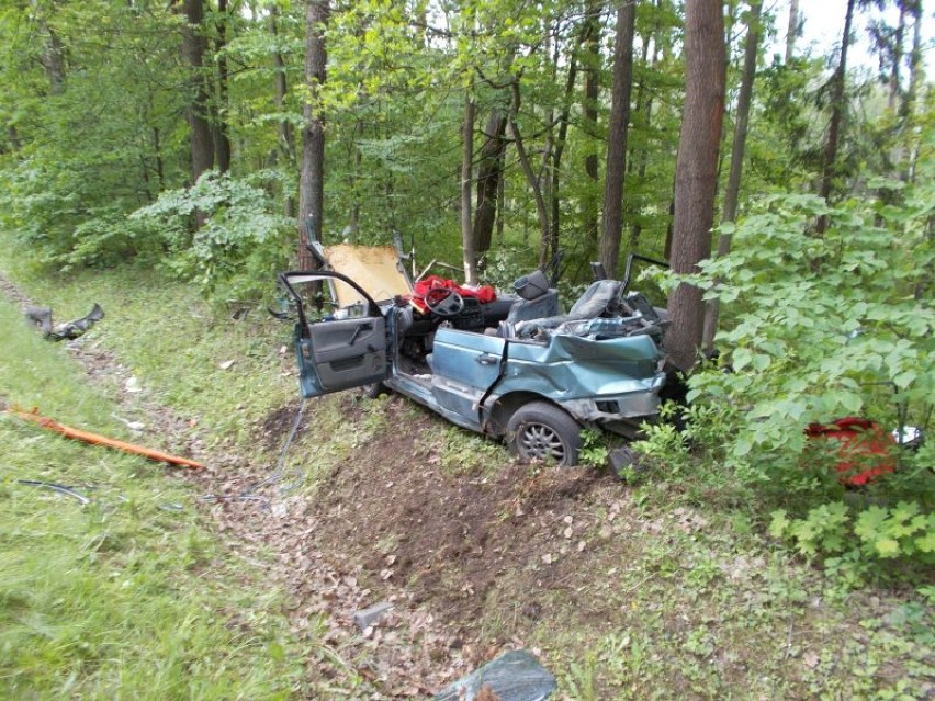 Groźny wypadek na trasie Woźniki-Dyrdy. Dwa śmigłowce zabrały poszkodowanych [ZDJĘCIA]