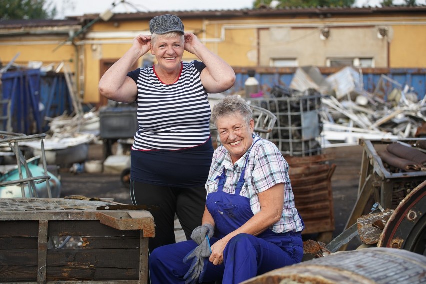 Od lewej: Anna i Maria - siostry z Tarnowskich Gór,...