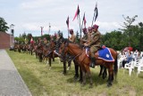 Pielgrzymka Kawalerii Konnej na Jasną Górę 2021 - zobacz ZDJĘCIA. Uczestnicy przejechali w siodle 400 km, a pielgrzymka zajęła im 11 dni