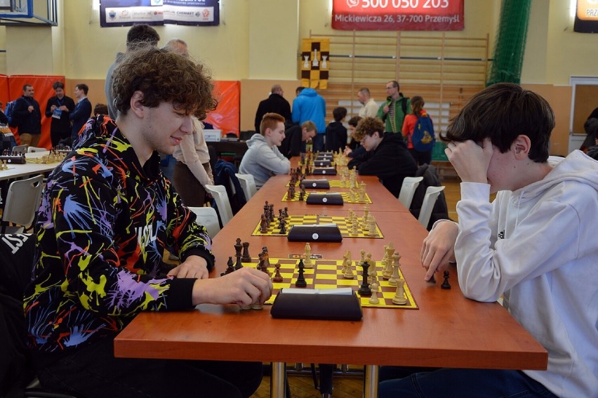 200 szachistów rywalizowało w zawodach w przemyskiej hali sportowej [ZDJĘCIA]