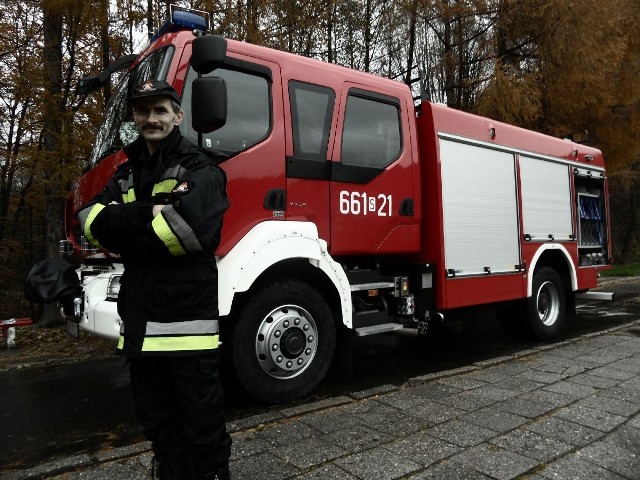 Czesław Honisz z wodzisławskiej straży pożarnej zaprezentował nam nowy wóz
