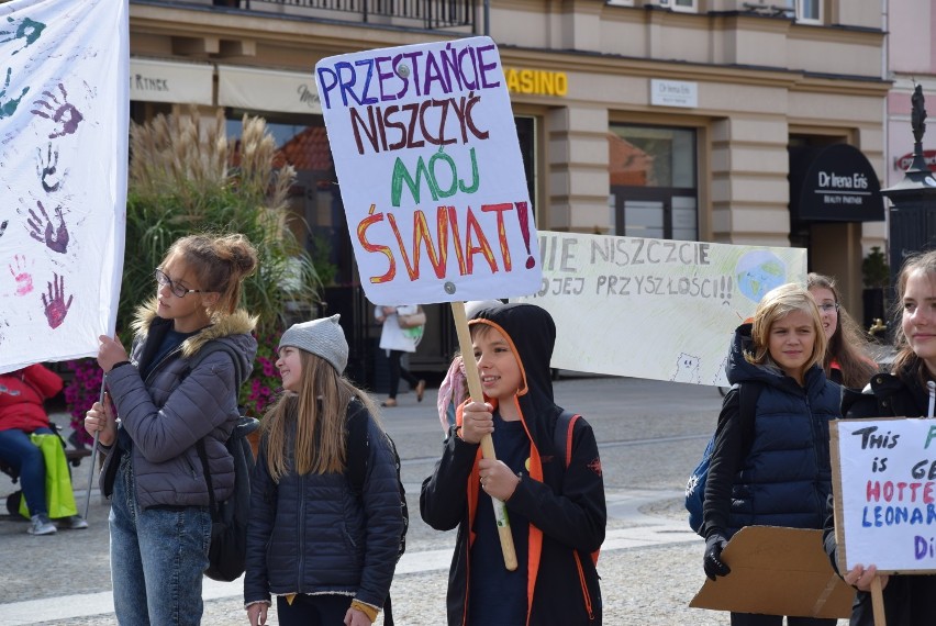 Młodzieżowy Strajk Klimatyczny w Białymstoku. Zobacz, jak protestowano w naszym mieście (zdjęcia)