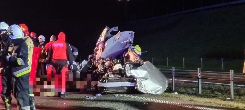 Śmiertelny wypadek na autostradzie A1 w Malankowie w powiecie chełmińskim. Nie żyją dwie osoby