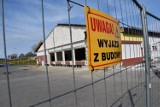 W Sławnie jeden market się buduje, a drugi remontuje ZDJĘCIA