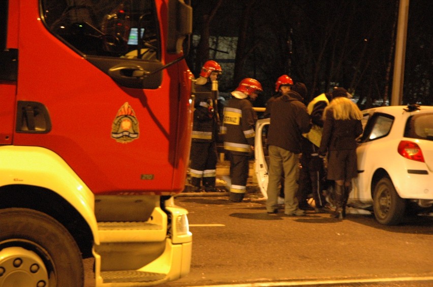 Śmiertelny wypadek na wiadukcie w Rumi. Nie żyje młody kierowca