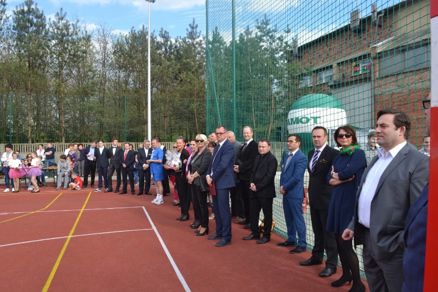 Jedynka - ZSP nr 1 w Pleszewie z nowym boiskiem