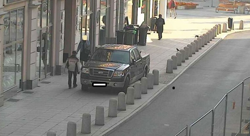 "Miszczowie parkowania" w Katowicach - zobacz te ZDJĘCIA. Jak tak można?