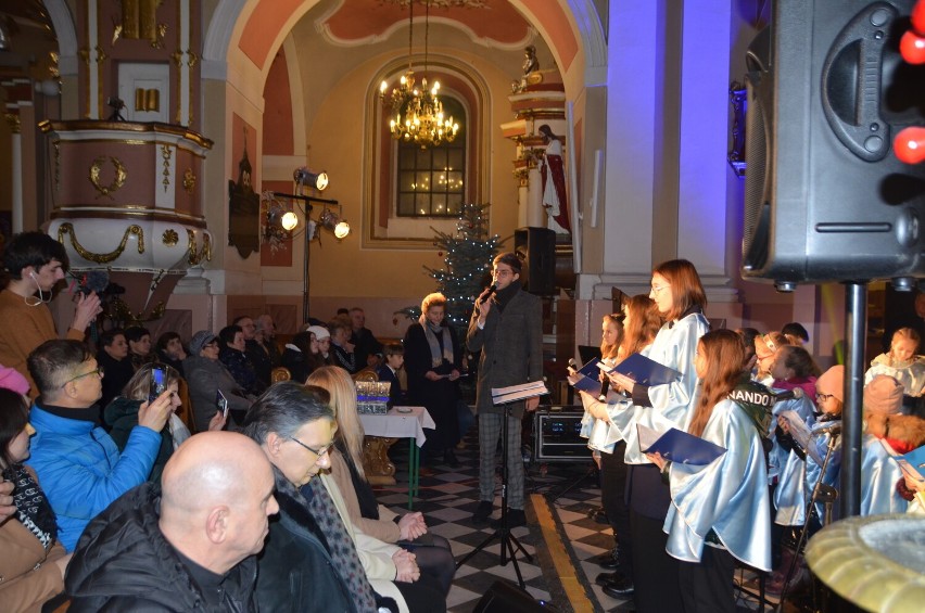 Koncert kolęd i pastorałek w kościele św. Anny w Błaszkach ZDJĘCIA