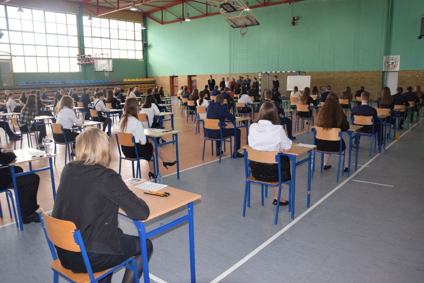 Uczniowie klas gimnazjalnych SP nr. 4 w Kościanie rozpoczęli...