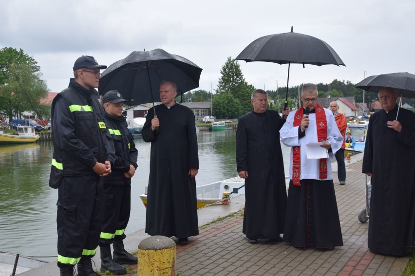 Tradycyjne poświęcenie łodzi w Kątach Rybackich (galeria) 