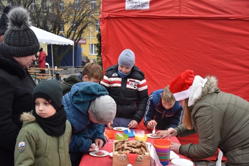 Śremianie poczuli świąteczny klimat na miejskim rynku....