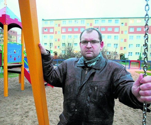 Ten plac zabaw w Witominie powstał dzięki dofinansowaniu wygranemu w ramach konkursu miejskiego. Podobnych, "małych" inwestycji jest w Gdyni więcej.