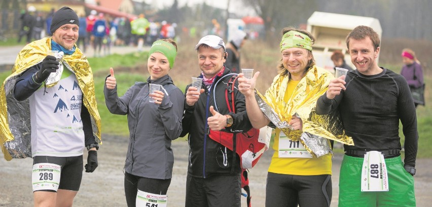 Kranówka zamiast wody butelkowanej dla zawodników IX Półmaratonu Dąbrowskiego