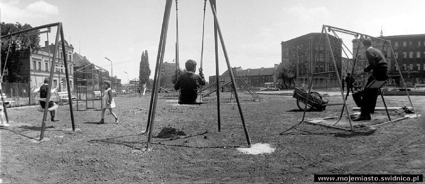 Plaża nad rzeką, wata cukrowa i woda z saturatora... Zobacz jak dawniej wolny czas spędzali świdniczanie (ZDJĘCIA)