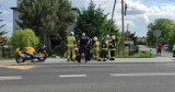 Groźny wypadek koło Niepołomic. Zderzenie samochodu i motocykla. Utrudnienia  w ruchu na DW 964