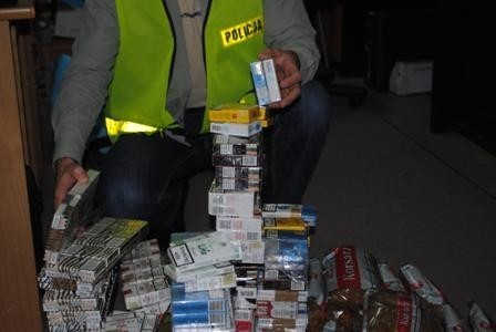 Sulejów: sprzedawali papierosy i tytoń bez akcyzy