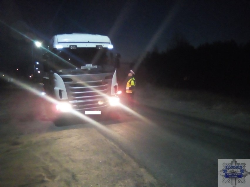 Pijany kierowca autobusu, który przewoził ponad 30 osób. Złapali go policjanci z Aleksandrowa Kujawskiego