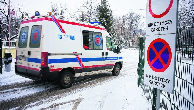 Pogotowie w Wałbrzychu nie jest zainteresowane przejęciem pacjentów ze Świebodzic i decyzję NFZ nazywa niezrozumiałą