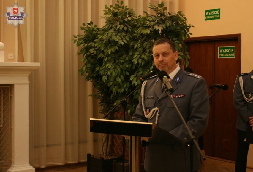 Nowe radiowozy i odznaki resortowe dla policjantów (FOTO)